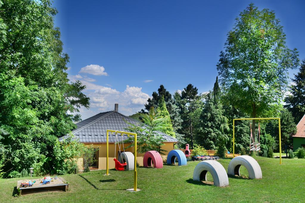 Areal Hradisek Villa Klobouky u Brna Dış mekan fotoğraf